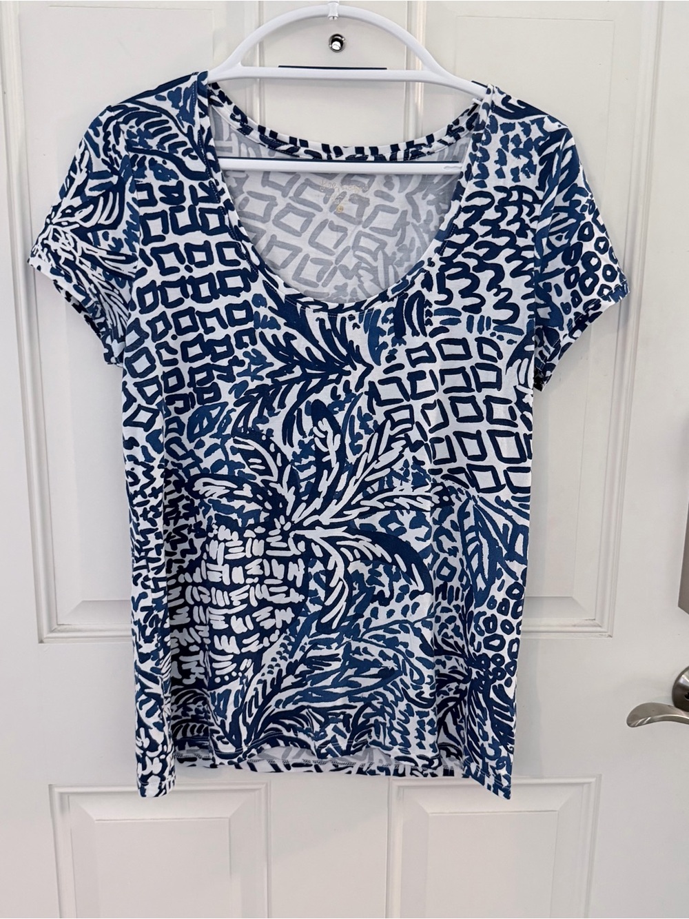 Lilly Pulitzer Dori Tee L | Indigo Home Slice Pineapple